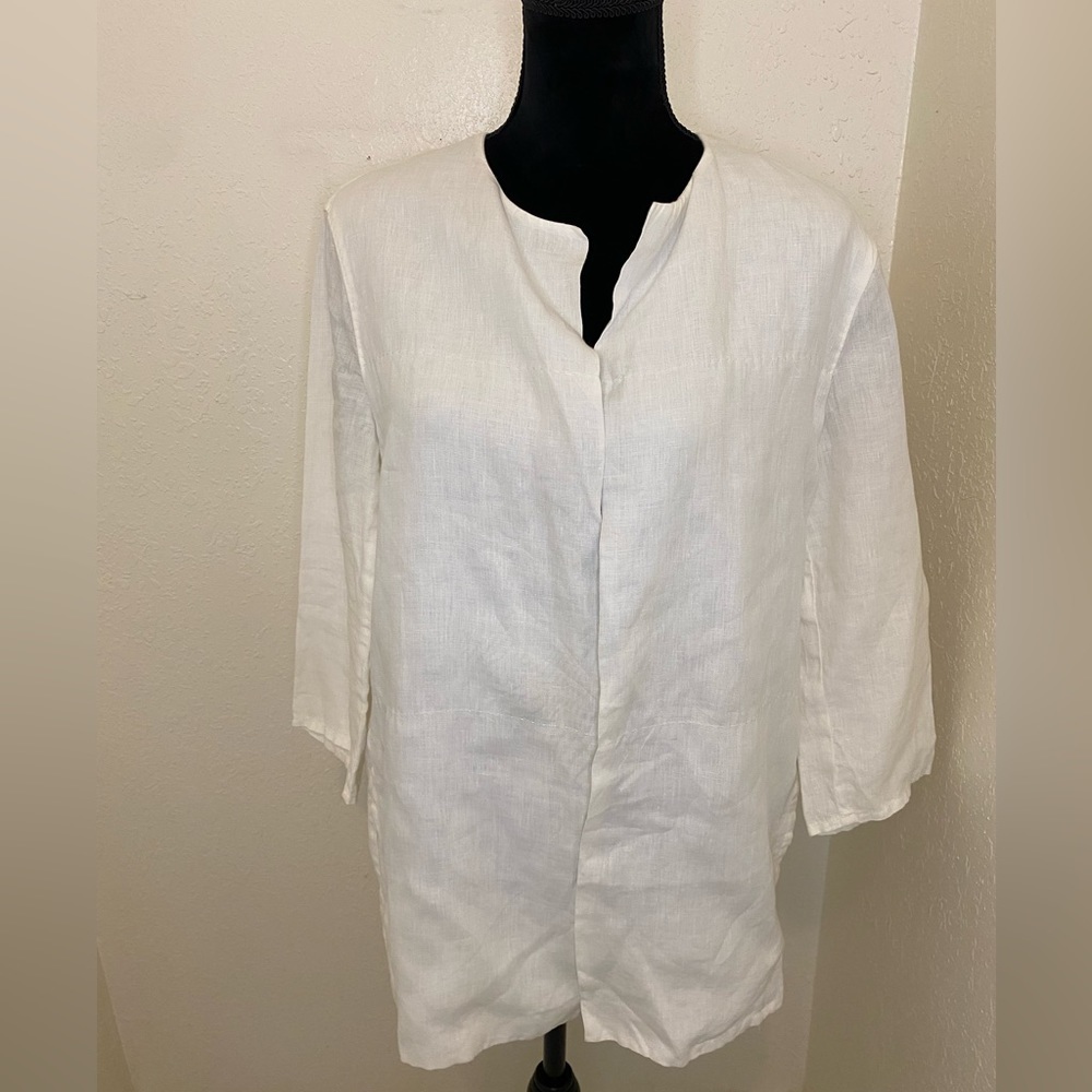 - Max Mara white Open Front blouse 100% linen size 10